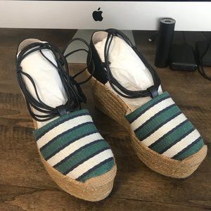 CHLOE' NAPA TIE UP WEDGE